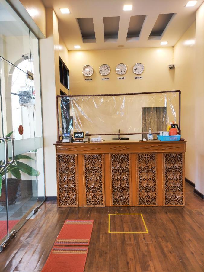 Attran Hotel Моламяйн Екстериор снимка