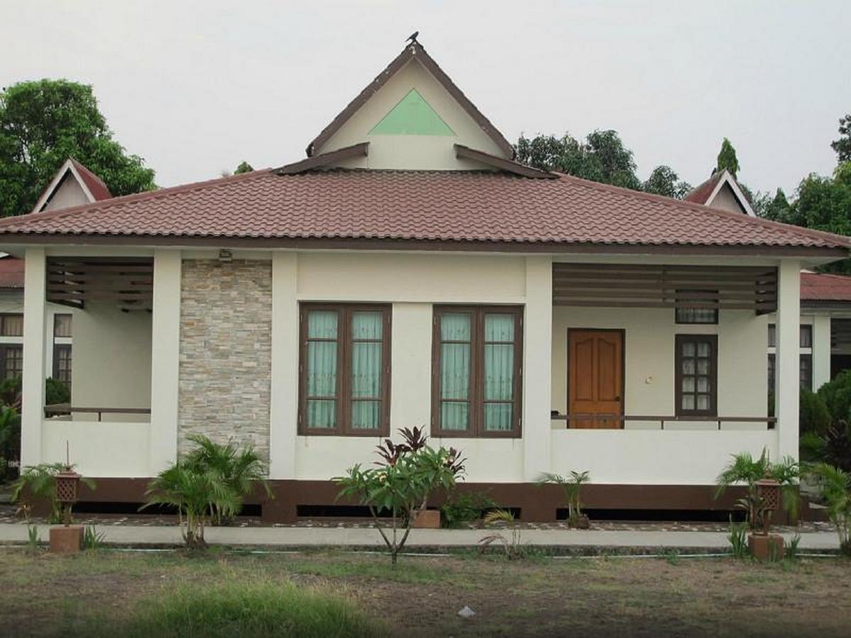 Attran Hotel Моламяйн Екстериор снимка